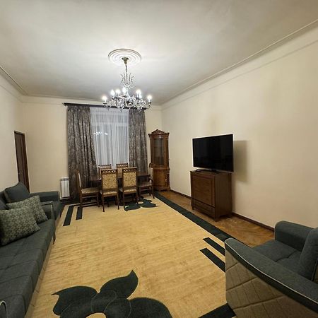 Apartments On Paronyan 15 Yerevan Exterior photo